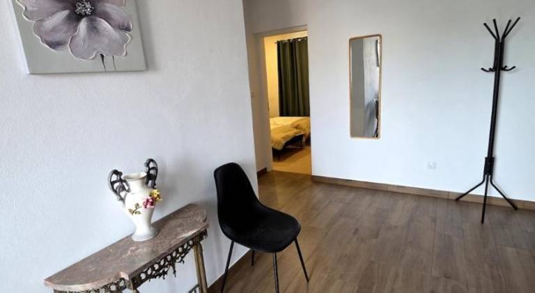 Apartment with terrace & barbecue — photo 2
