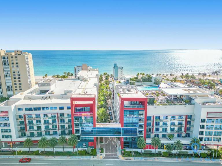 Resort Hollywood Beach