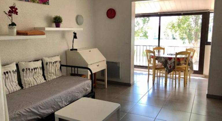 Fully equipped nice holiday apartment with terrace, private pool & yard | Good for workation | Pet-friendly — photo 2