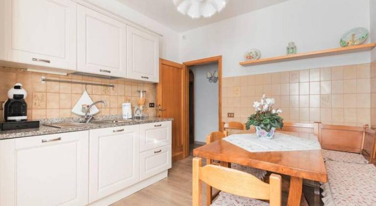Holiday apartment with 3 rooms for 7 persons — photo 2