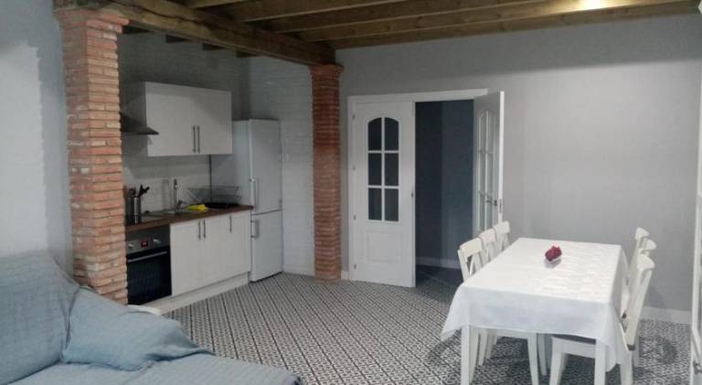 House with patio & garden | Suitable for remote work | Pets allowed in Badajoz