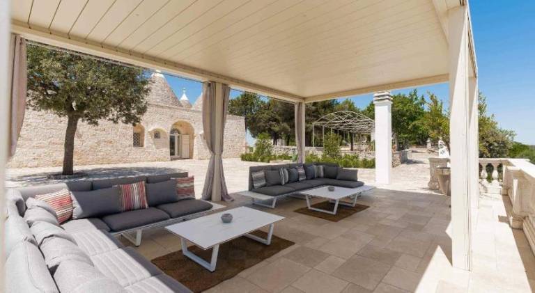 Villa with pool & jacuzzi — photo 5