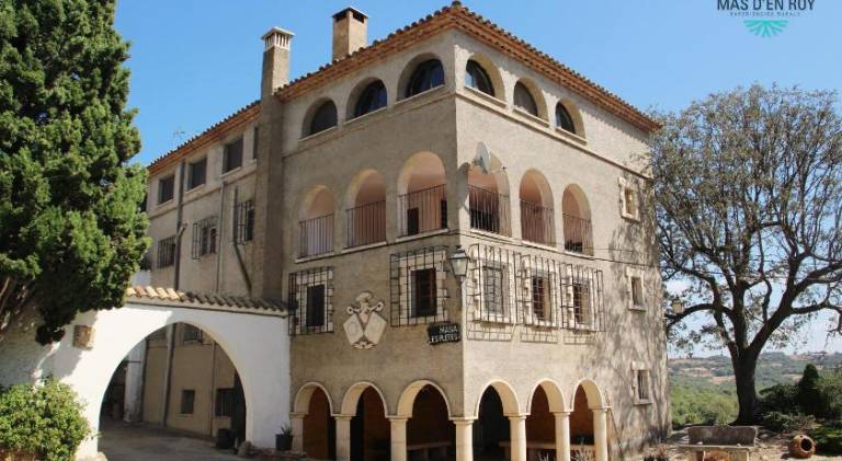 Vacation home with garden, terrace & barbeque in Lleida