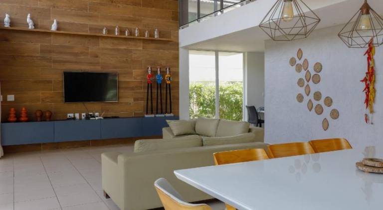 House with pool & jacuzzi — photo 4