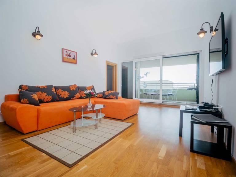 Family-friendly apartment with grill | Water view | Beach nearby | Pets allowed — photo 5