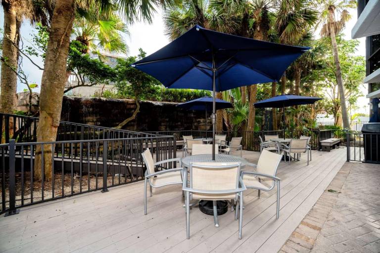 La Quinta Inn & Suites by Wyndham Cocoa Beach Oceanfront — photo 5