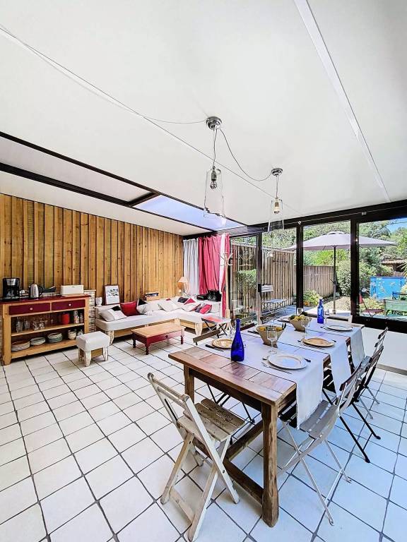House with garden, BBQ & terrace in Lacanau
