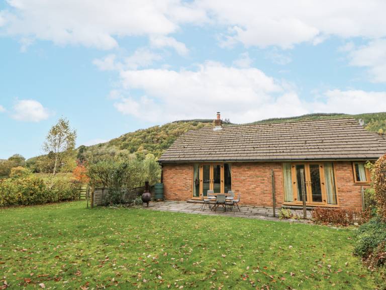 Child-friendly cottage with garden | Pets are welcome — photo 2