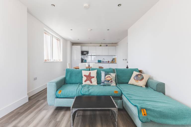 Modern 1BDR Flat Near Elizabeth Line and Heathrow