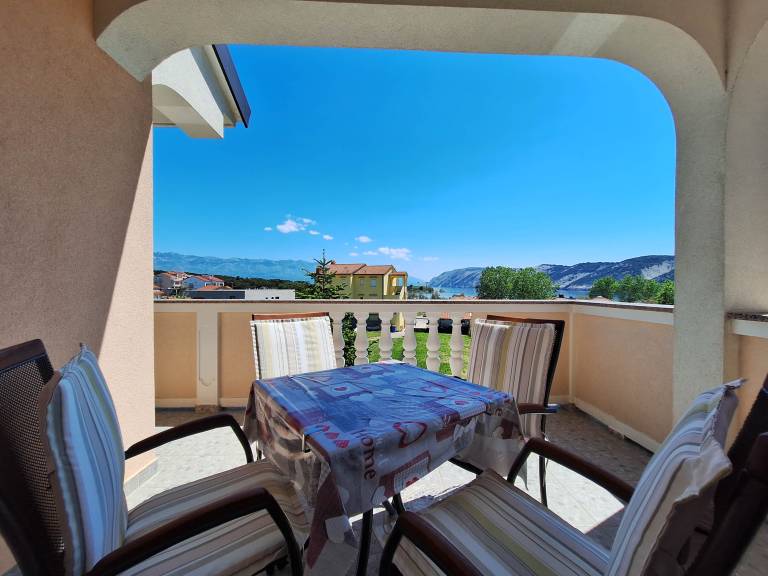 Fully equipped beautiful apartment with terrace & grill | Sea view | Close to the beach | Pets allowed in Rab
