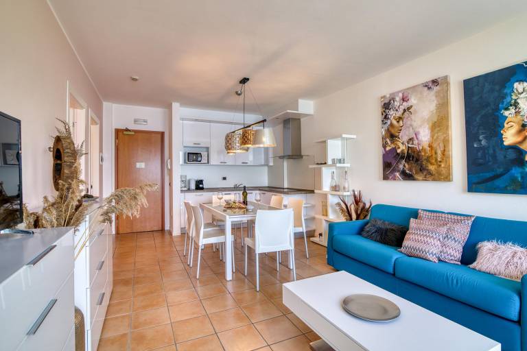 Holiday apartment with patio | Water view — photo 3
