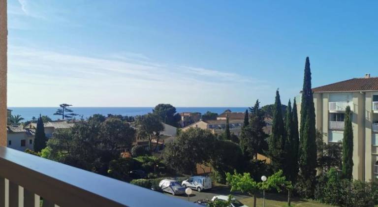 Charming holiday apartment | Pets are welcome in Fréjus