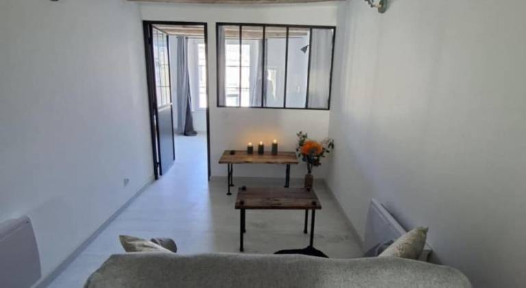 Holiday apartment with 1 room for 6 persons in Chinon