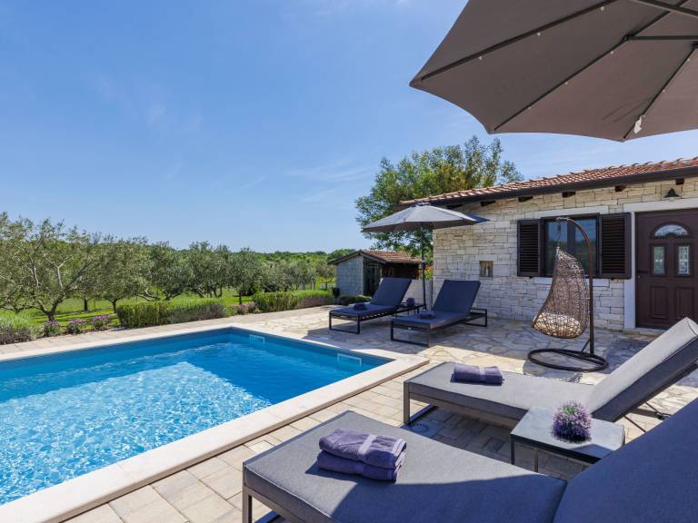 Ferienhaus mit Pool in Bužinija, Istrien f&uuml;r max. 4 Personen