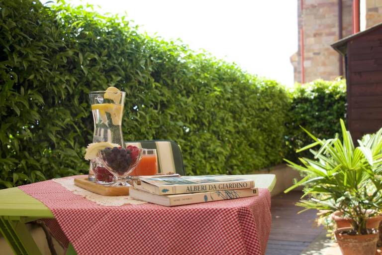 Apartment 'Mandiri' with Private Terrace, Balcony and Wi-Fi in Cascia