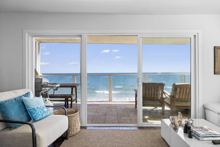 Condo  Central Malibu