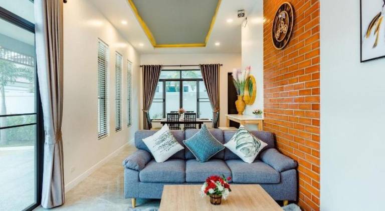 Villa with terrace — photo 3