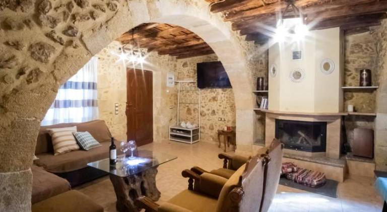 Villa with garden, terrace & jacuzzi — photo 2