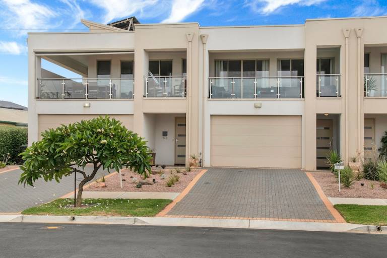 House Christies Beach