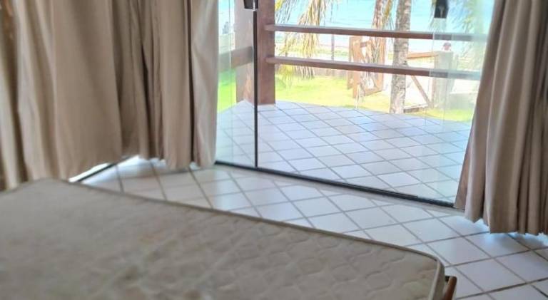 House with pool — photo 2