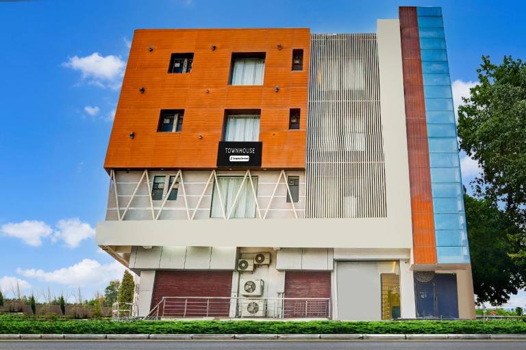 Super Townhouse Jagatpura Formerly Hotel Soft Patel