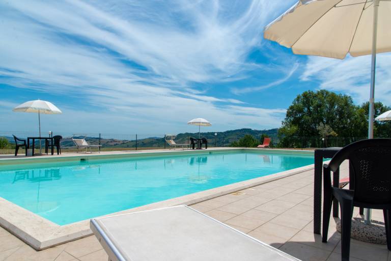 Villa with barbecue, garden & private pool — photo 2