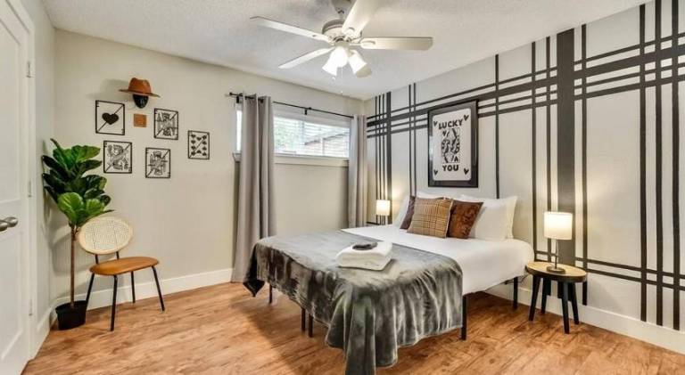 Apartment with 2 rooms for 6 persons in Dallas, TX