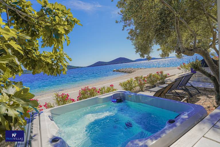 Ferienhaus mit Hund inDrage, Kroatien  f&uuml;r max. 6 Personen