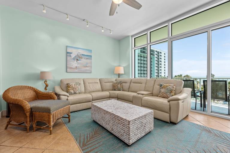 Family-friendly condo with private pool | Next to the beach | Pets are welcome — photo 4