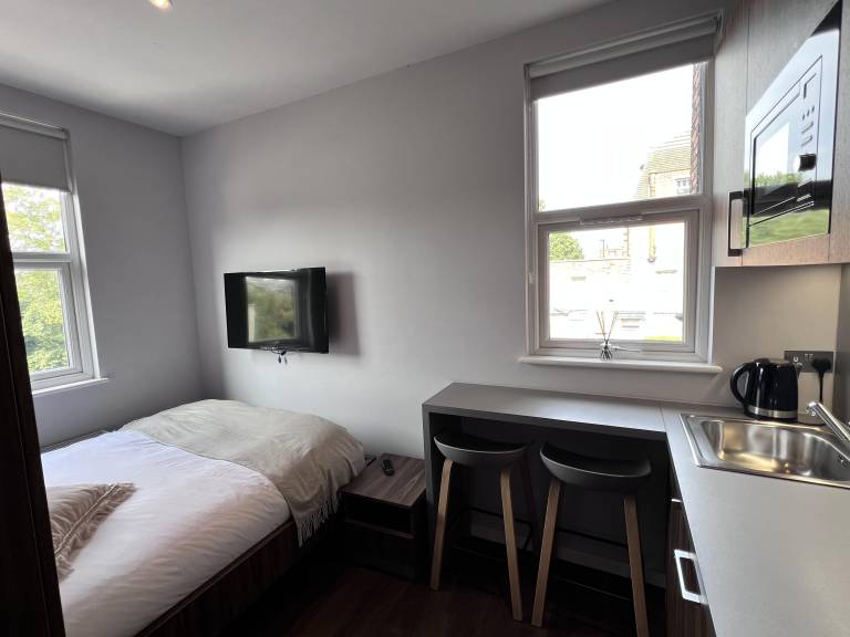 London Studio Retreat Colney Hatch Lane