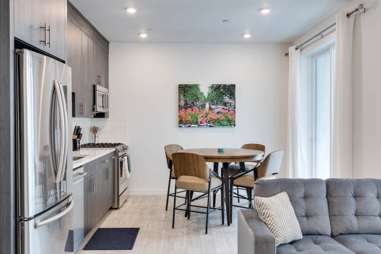 Condo  Kenton