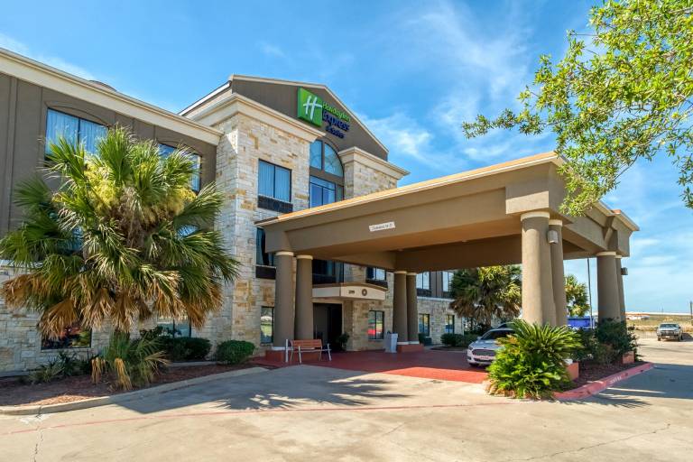 Holiday Inn Express and Suites Beeville By IHG in Beeville, TX