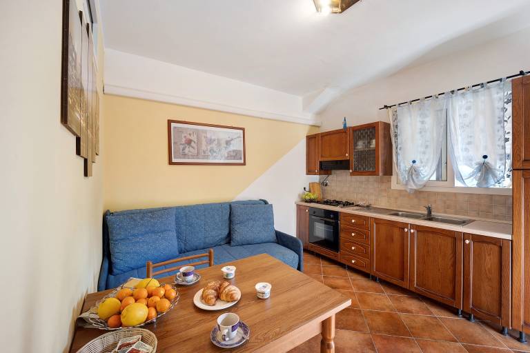 Holiday apartment with yard, grill & pool | Mountain view — photo 4
