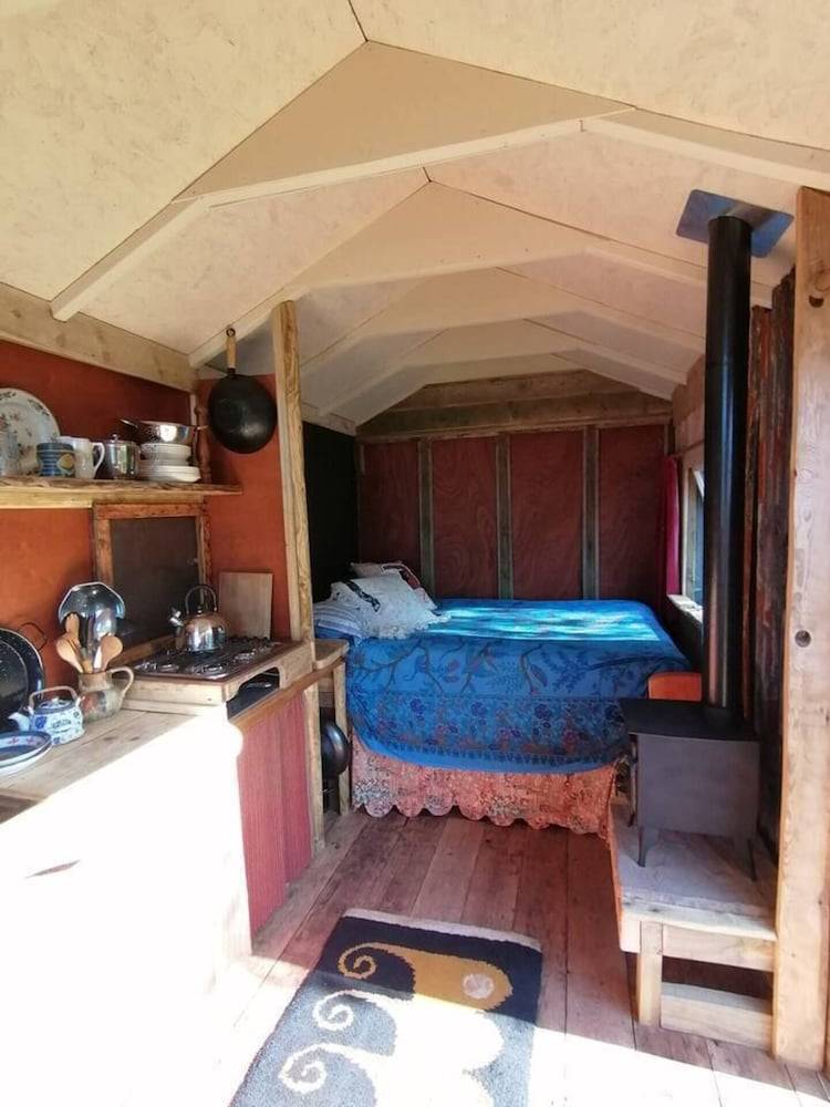 Cabin  Cornworthy