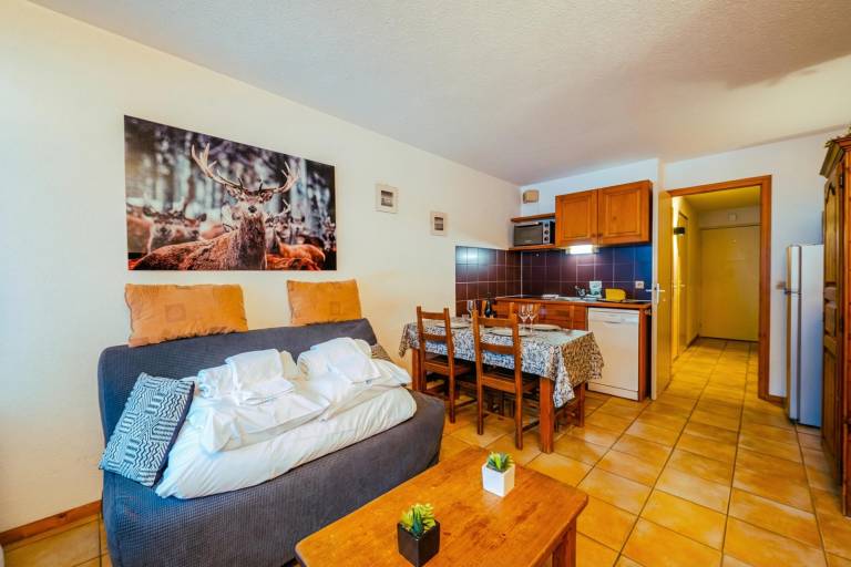 Fully equipped studio with garden & patio | Mountain view | Next to the ski | Pets allowed — photo 3