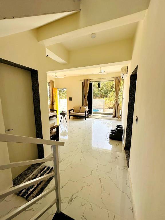 Villa with private pool, grill & patio — photo 4