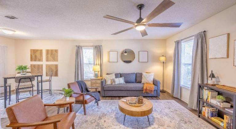 House with 2 rooms for 6 persons in Statesboro, GA