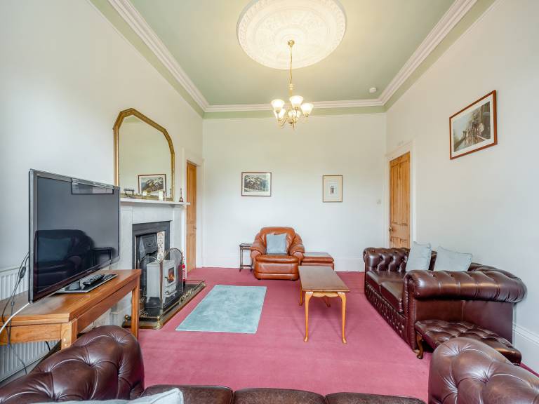 Cottage with garden | River view — photo 4