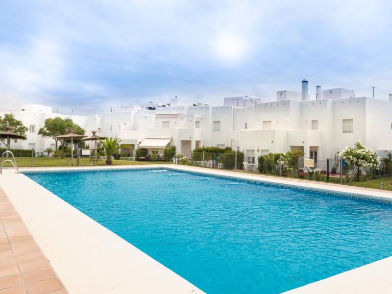 Villa with garden, pool & patio — photo 2