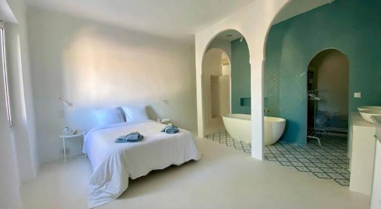 Click! OMG Beach Pool The Secret Madine Cocoon in Provence, Walk to Sea, Private Villa with Suites — photo 2