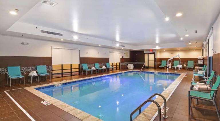 Hampton Inn & Suites Ashland — photo 4