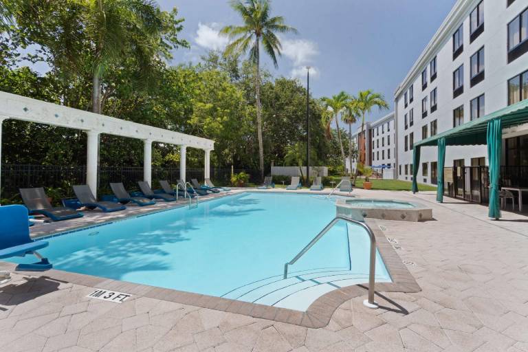 Hampton Inn & Suites Boynton Beach — photo 3