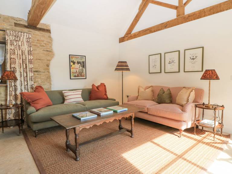 Cottage with garden & patio — photo 3