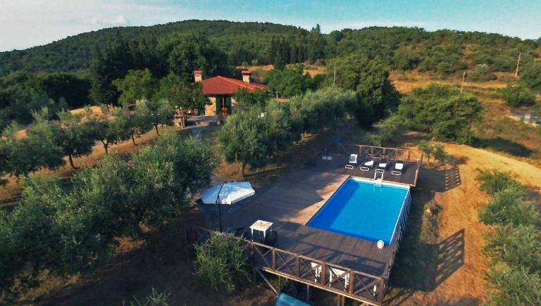 Children-friendly villa with private pool, hot tub & garden | Pets are welcome — photo 4