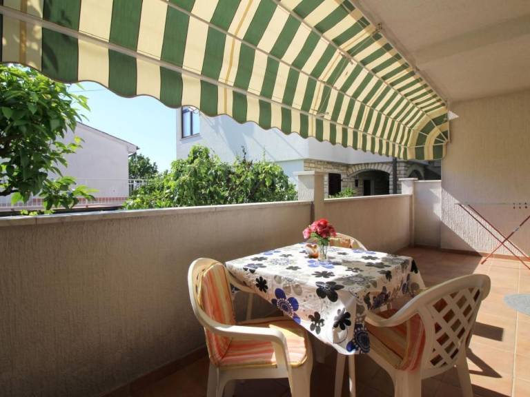 Apartment with barbeque, yard & patio | Nature view | Pet-friendly — photo 2