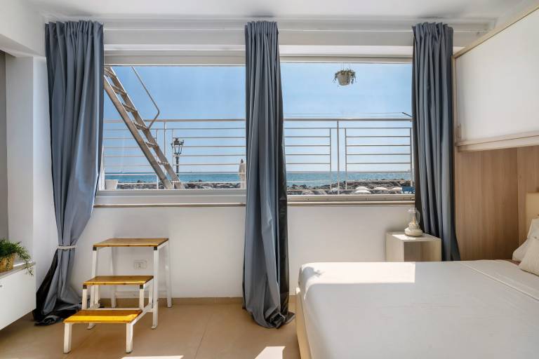 Vacation home with patio | Sea view — photo 2