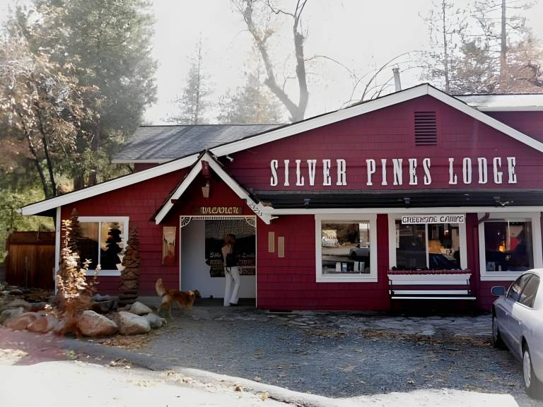 Silver Pines Lodge in Idyllwild, CA