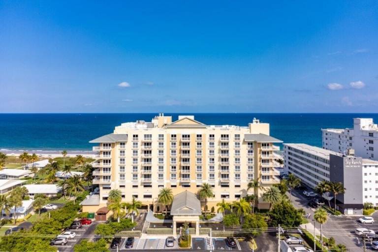 Condo Lauderdale-by-the-Sea