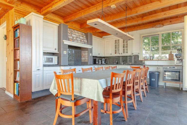 Fully equipped nice villa with barbecue, patio & yard | Water view | Dogs allowed — photo 5