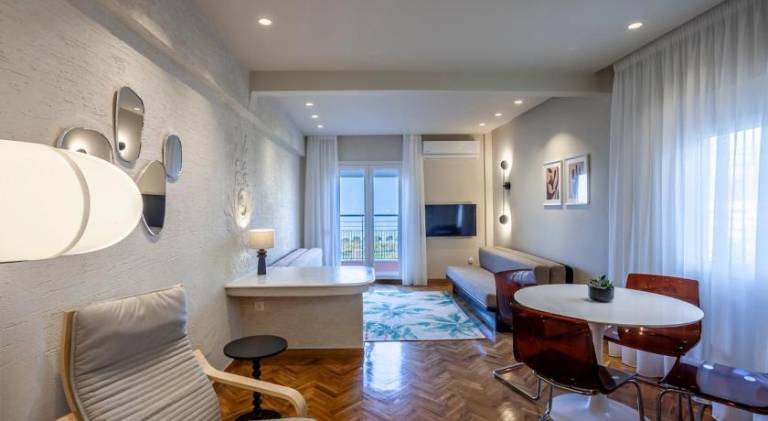 Sea view aparment Nea Paralia — photo 2